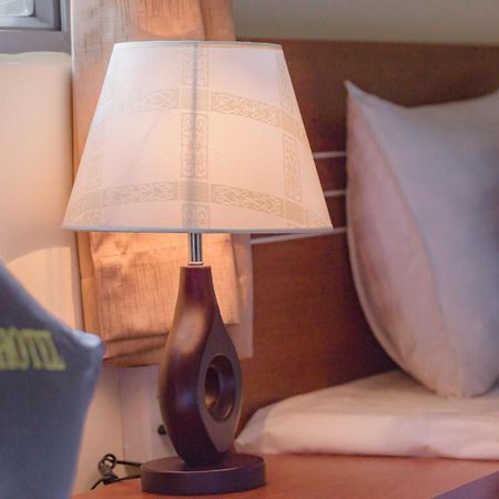 Cosmo Square Hotel Ho Si Minh-város Kültér fotó