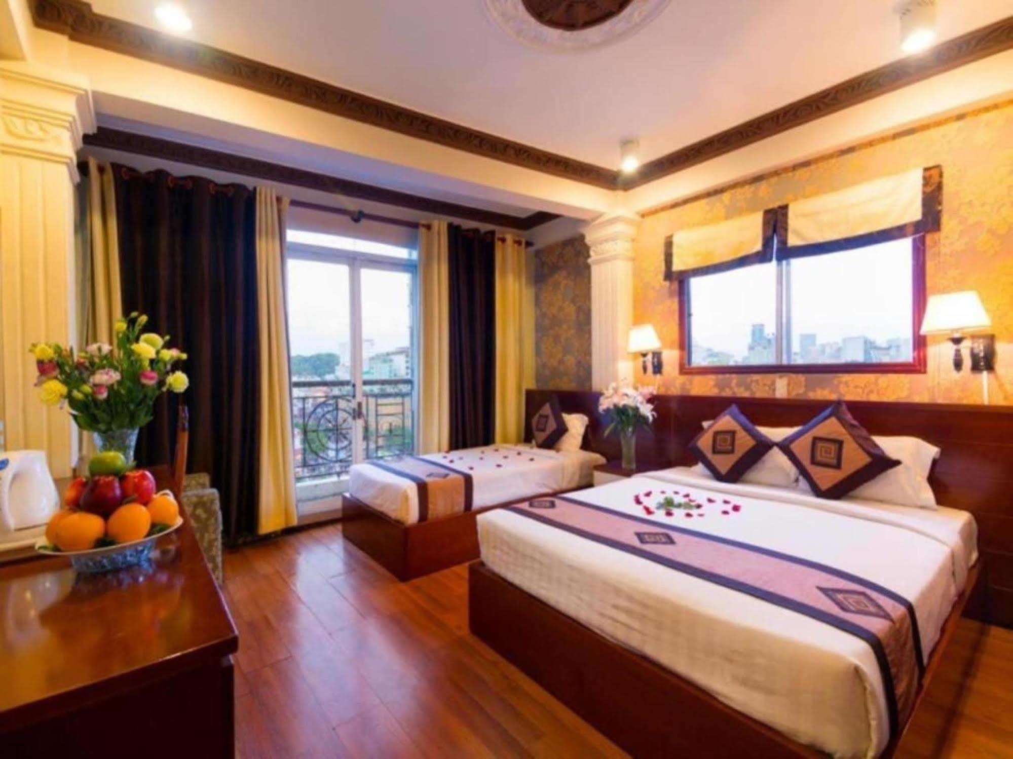 Cosmo Square Hotel Ho Si Minh-város Kültér fotó