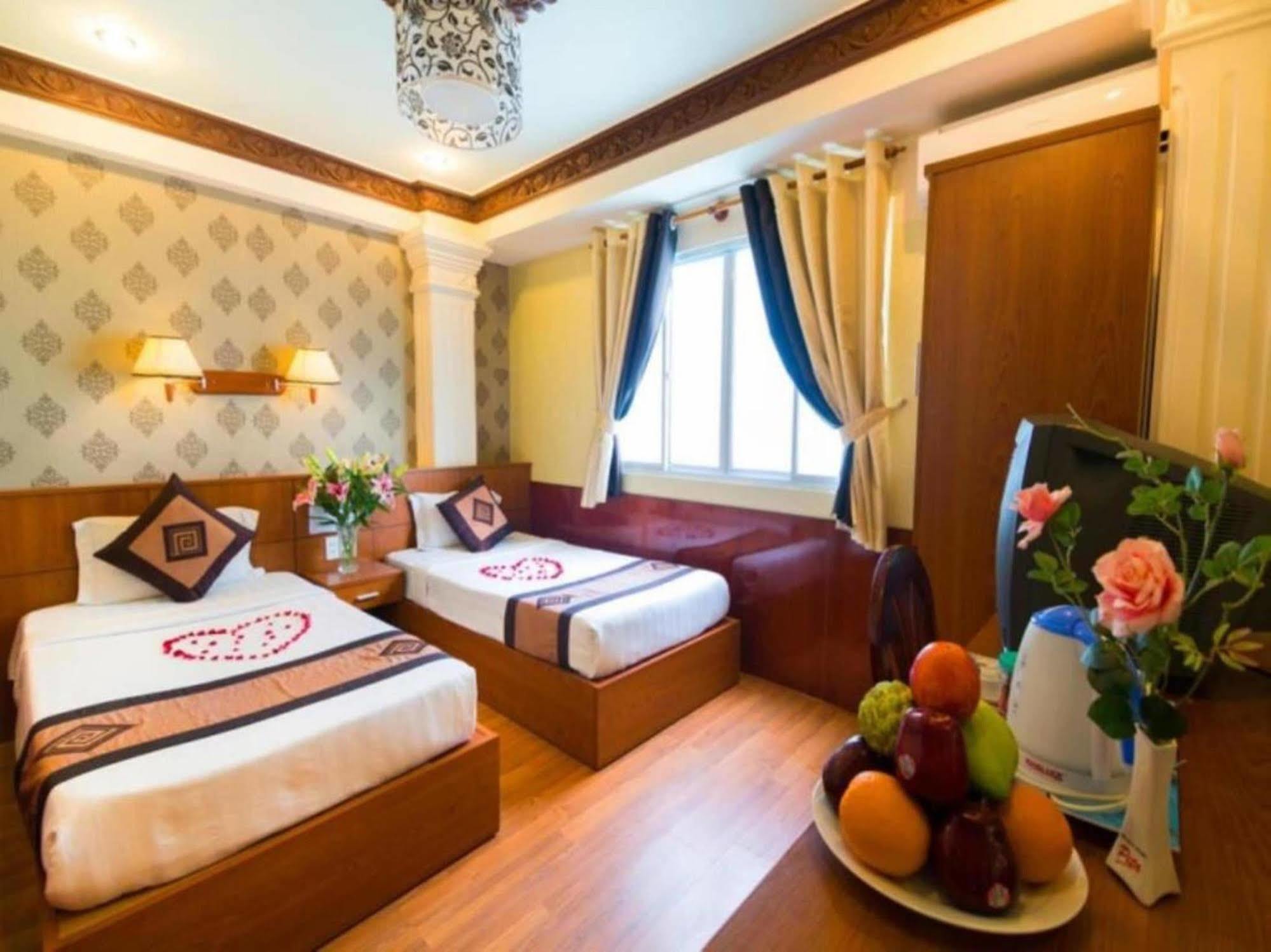 Cosmo Square Hotel Ho Si Minh-város Kültér fotó