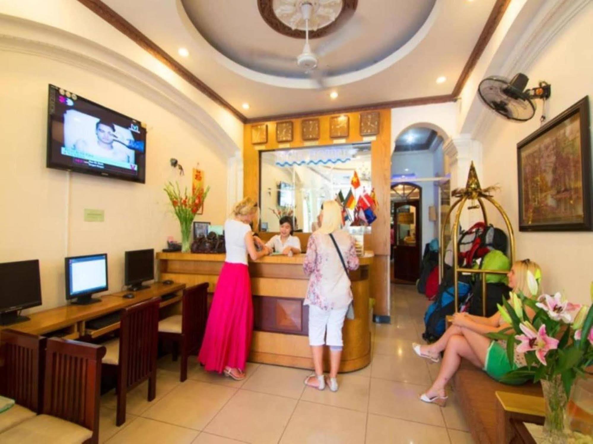 Cosmo Square Hotel Ho Si Minh-város Kültér fotó