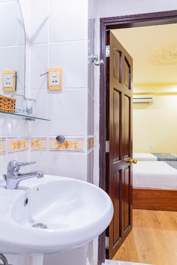 Cosmo Square Hotel Ho Si Minh-város Kültér fotó